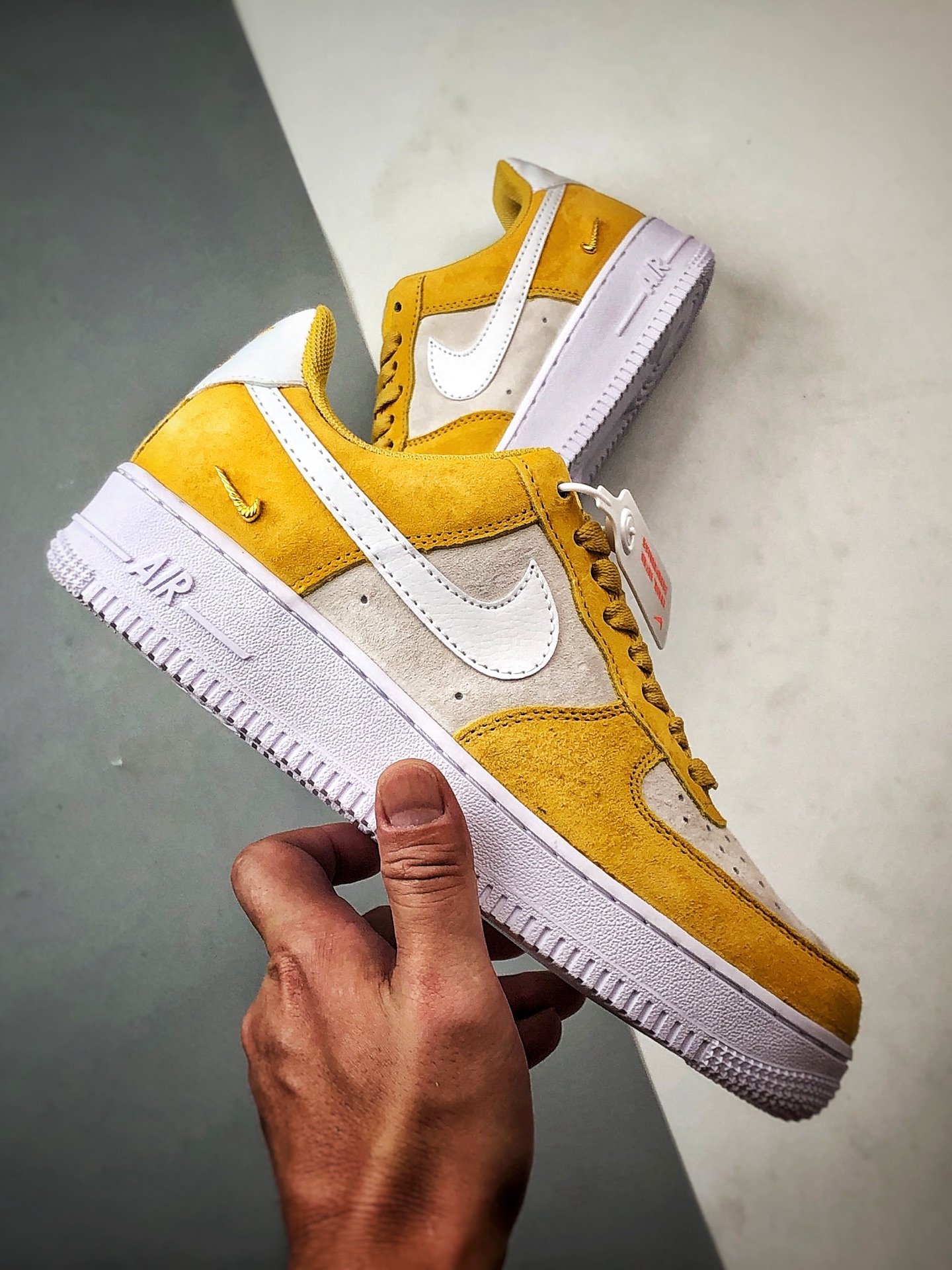 MiniCost Shoe 4