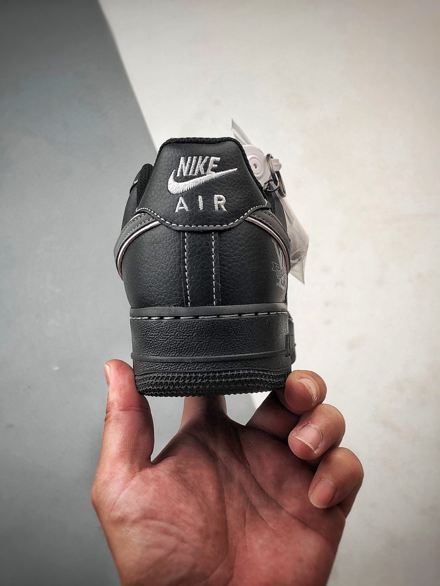 LV x Air Force 1 Low 黑灰反光钩 8