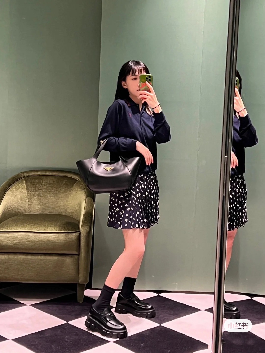 Prada The style is versatile and the upper body is very beautiful~