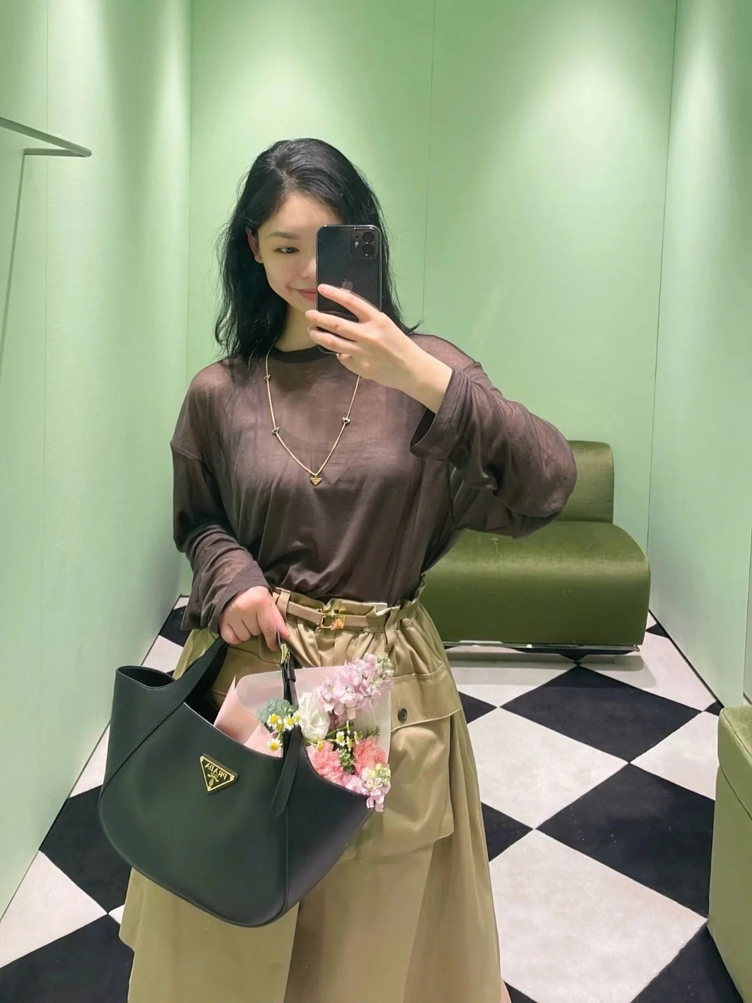 Prada The style is versatile and the upper body is very beautiful~