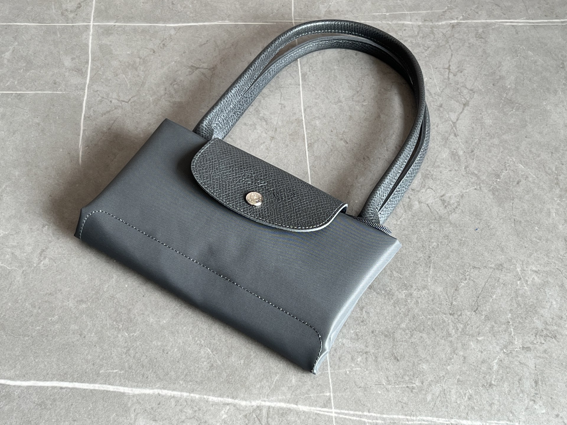 Longchamp graphite gray