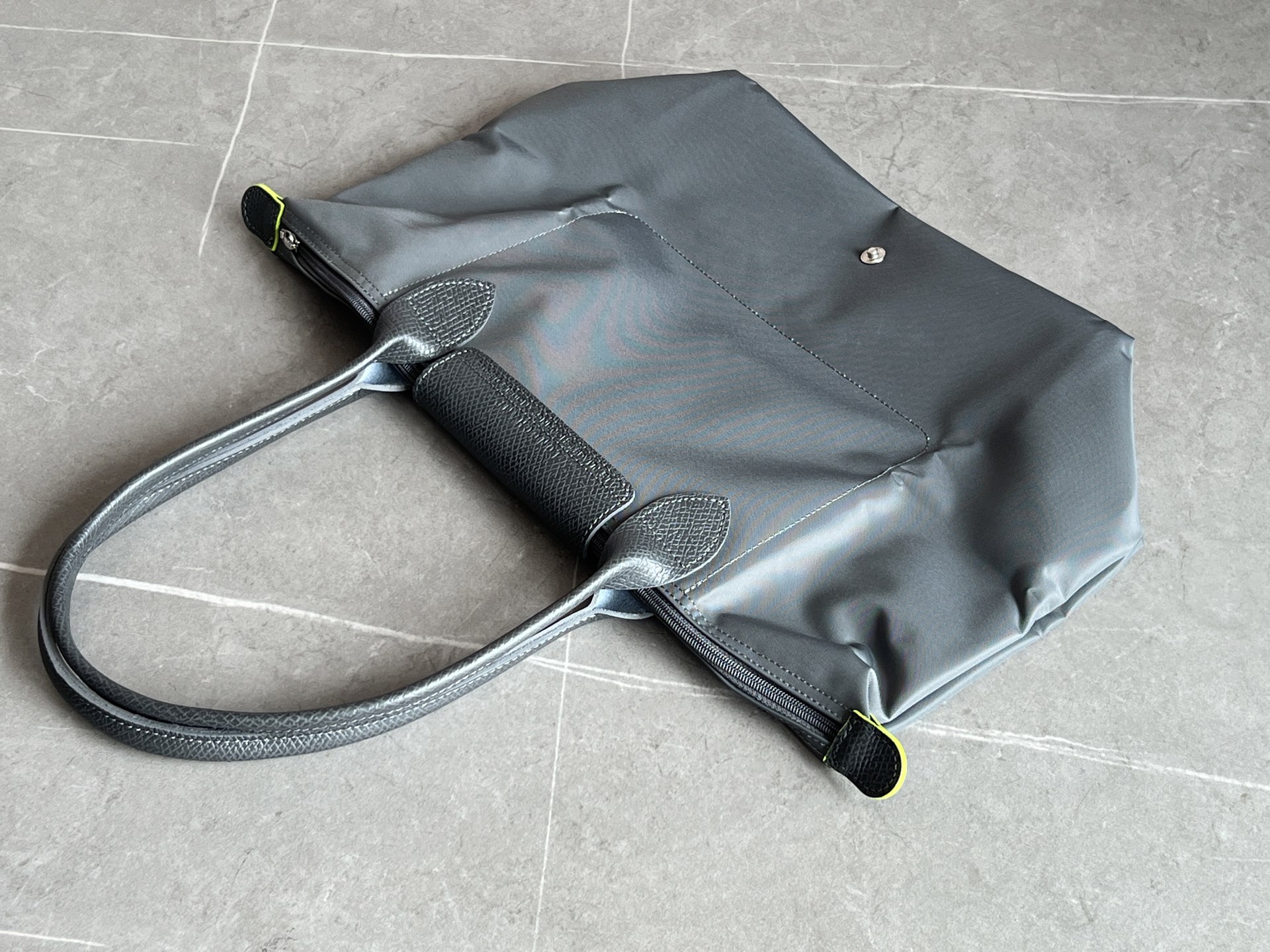Longchamp graphite gray