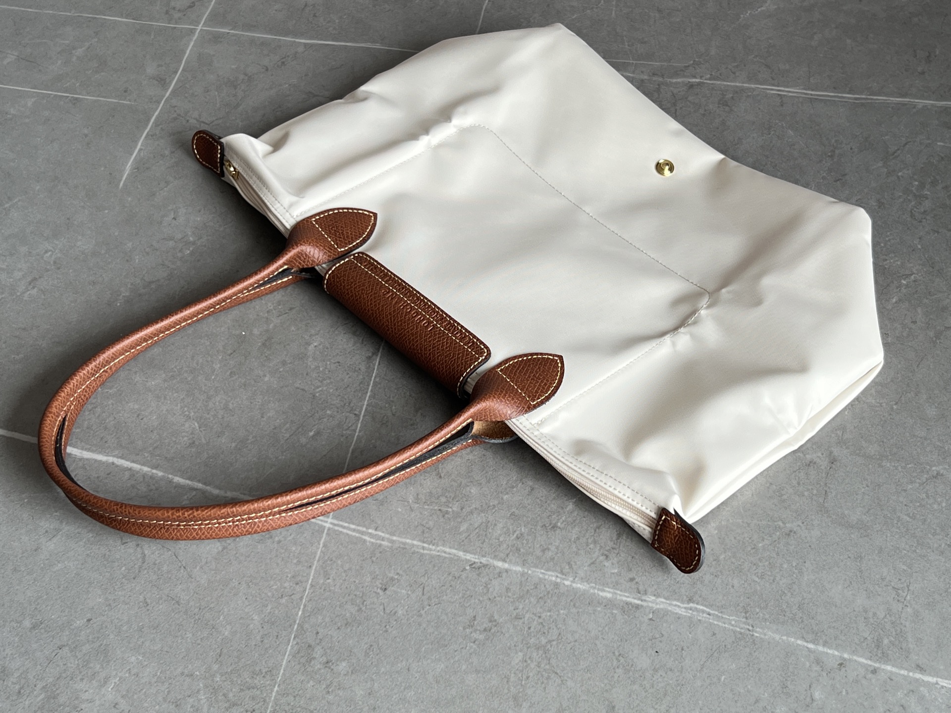 Longchamp paper white