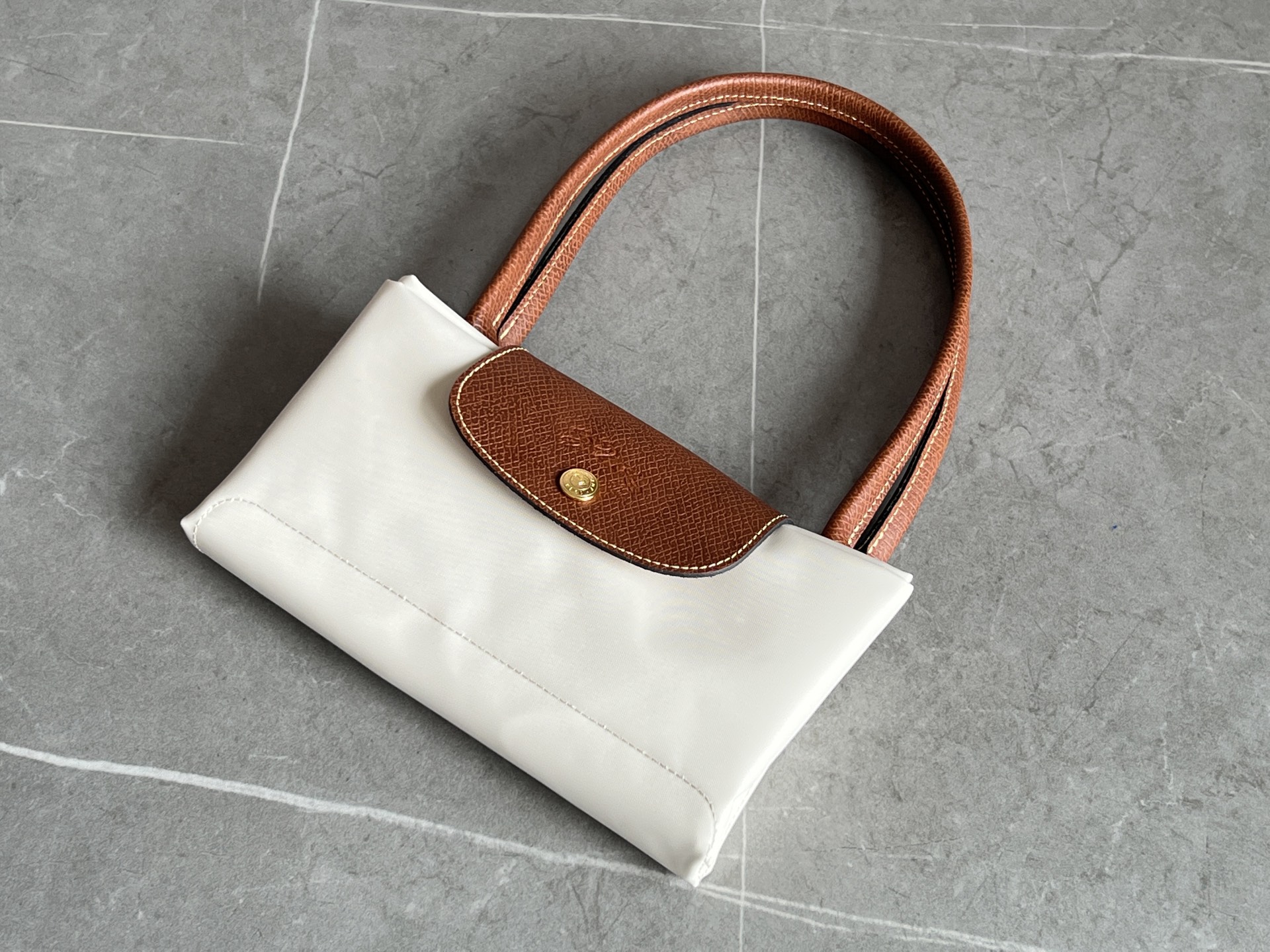 Longchamp paper white