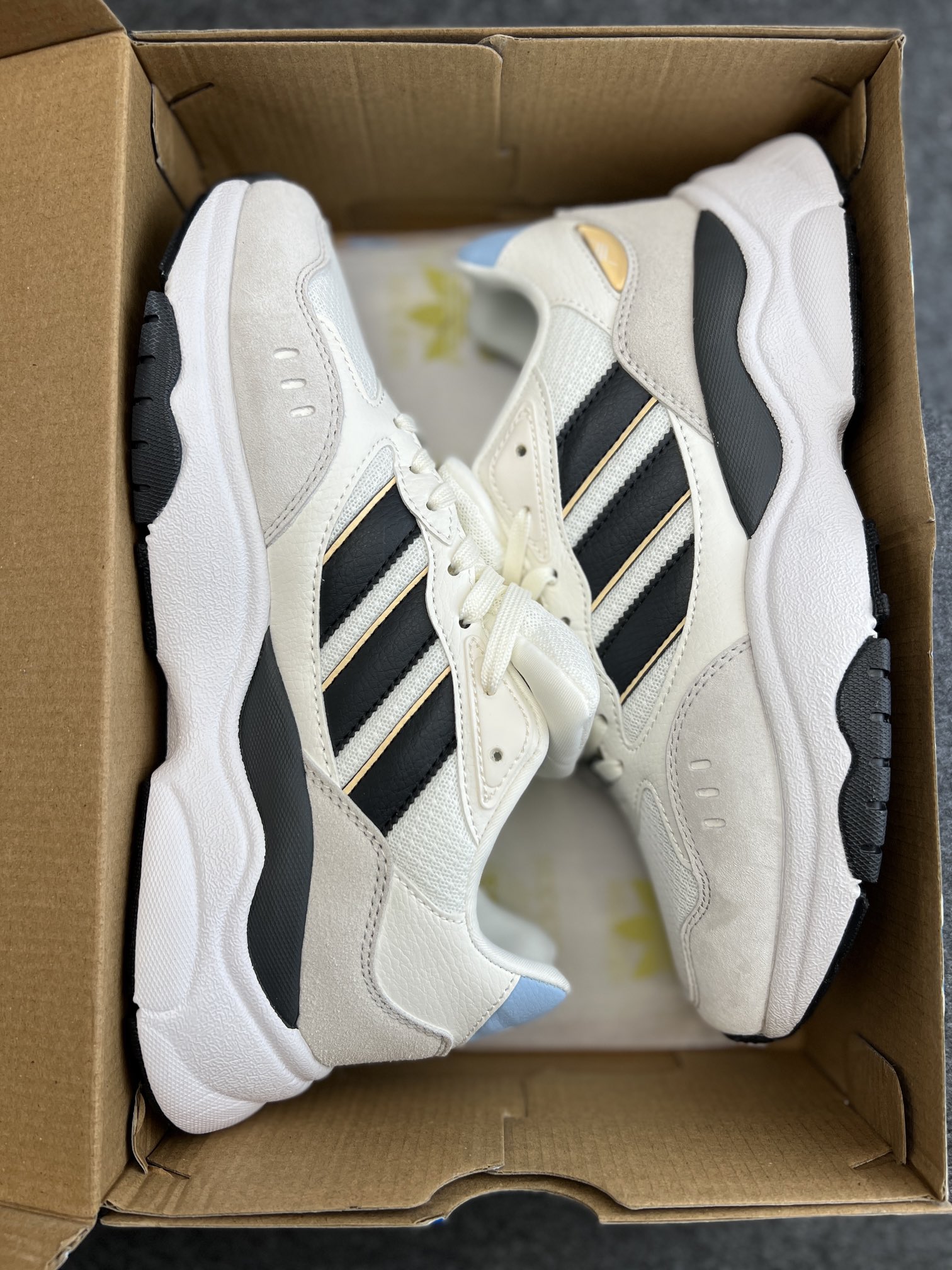 adidasOriginalsRETROPYF90复古单品三叶草公司级版本九十年代现场感受RETROPY