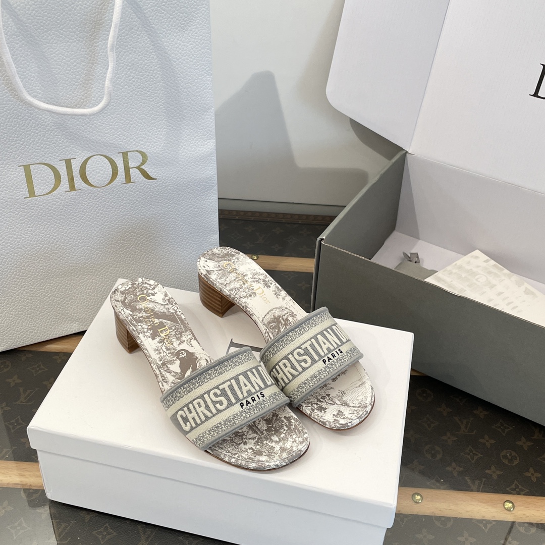 Dior 2022 水砖石 3代サンダル 立体レターデザイン+輸入ストーン 内外すべて本革 イタリア製本革底