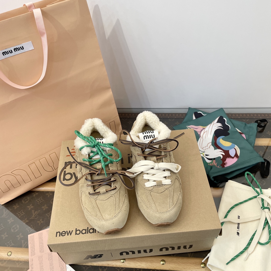 Miu Miu New Balance 530 collaboration chaussures décontractées en daim