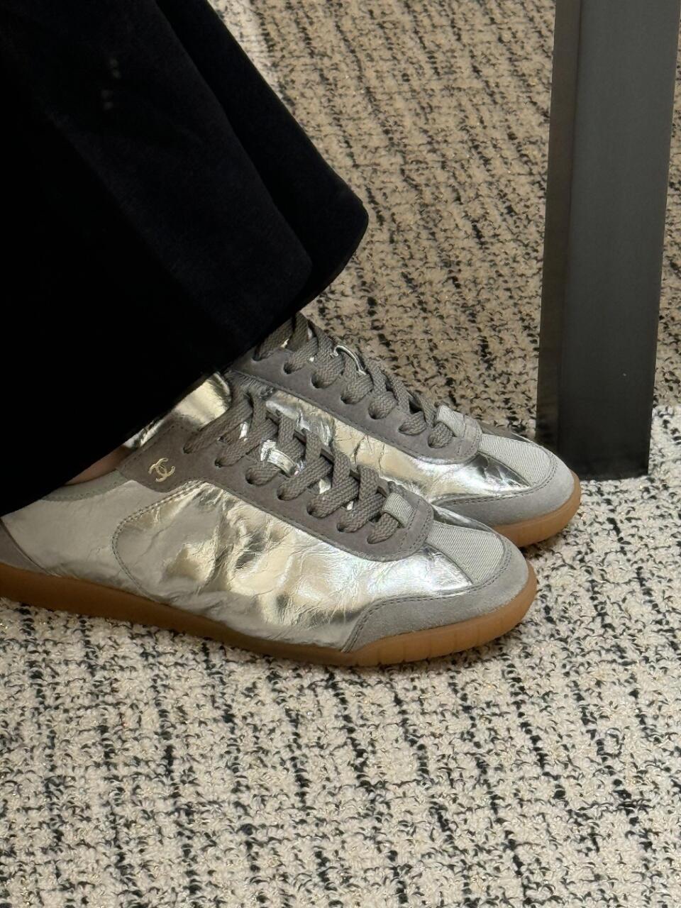 NO:237518,Very nice to wear and show your temperament!  !  Favorite silver cracked German training shoes, casual shoes/sports shoes, sneakers19860909巨好穿又显气质！！ 最爱的 银色爆裂纹德训鞋,休闲鞋/运动鞋,sneakers,Women's Shoes