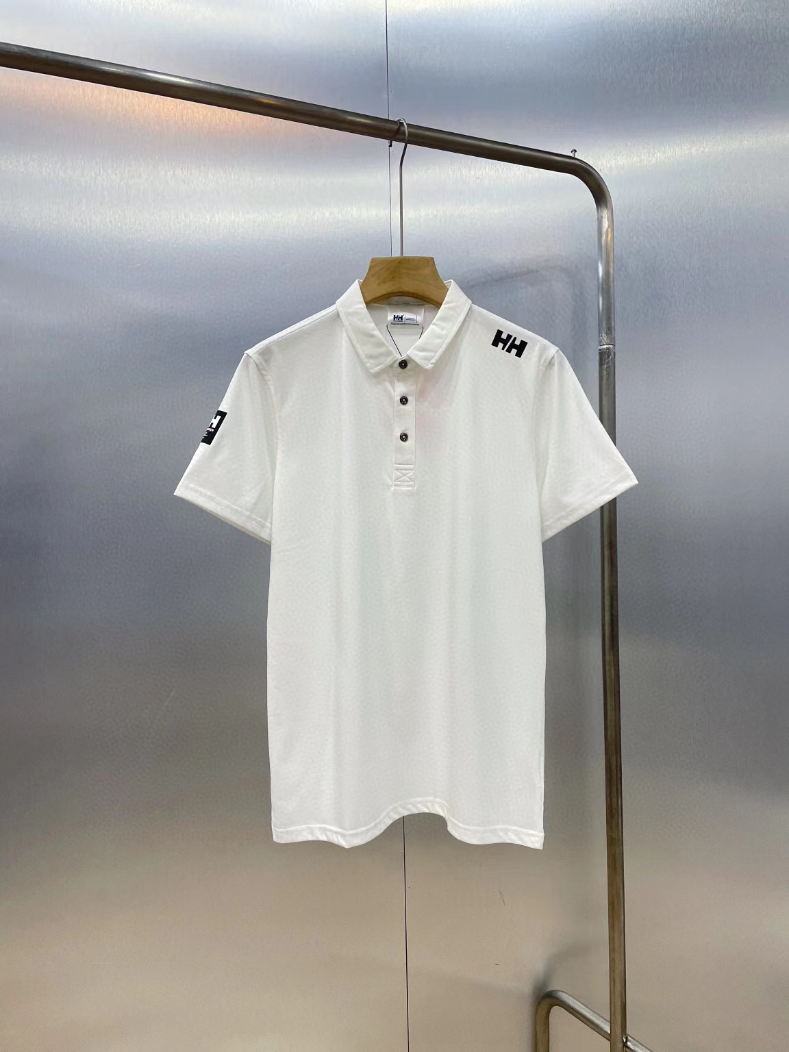 90
HELLY HANSEN海丽汉森H2ESSENTIAL系列24SS纯色硅胶印花字母翻领休闲短袖Polo衫 

原版领标吊牌 处处细节到位用心 
版型与正品一致 上身超有型 原版尺码 
衣橱必备单品 男女同款 

颜色 白色

尺码M-XXL（详见图9）