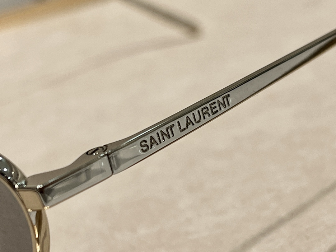  Saint Laurent
Mod：SL538
Size：58-15-145
