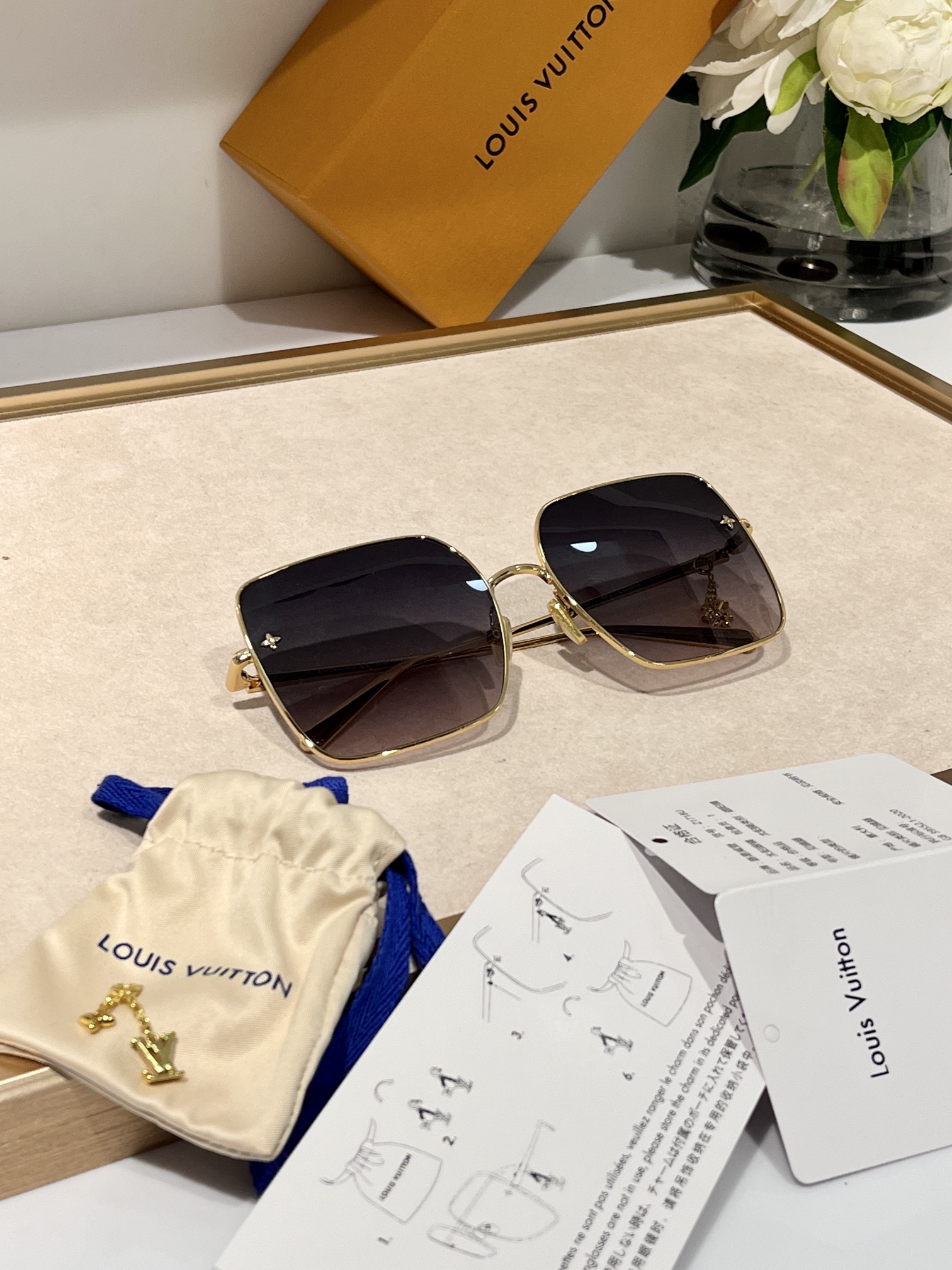  ToP Quality 
顶级品
懂得来
Louis Vuitton
Mod：Z1720U(每色一个型