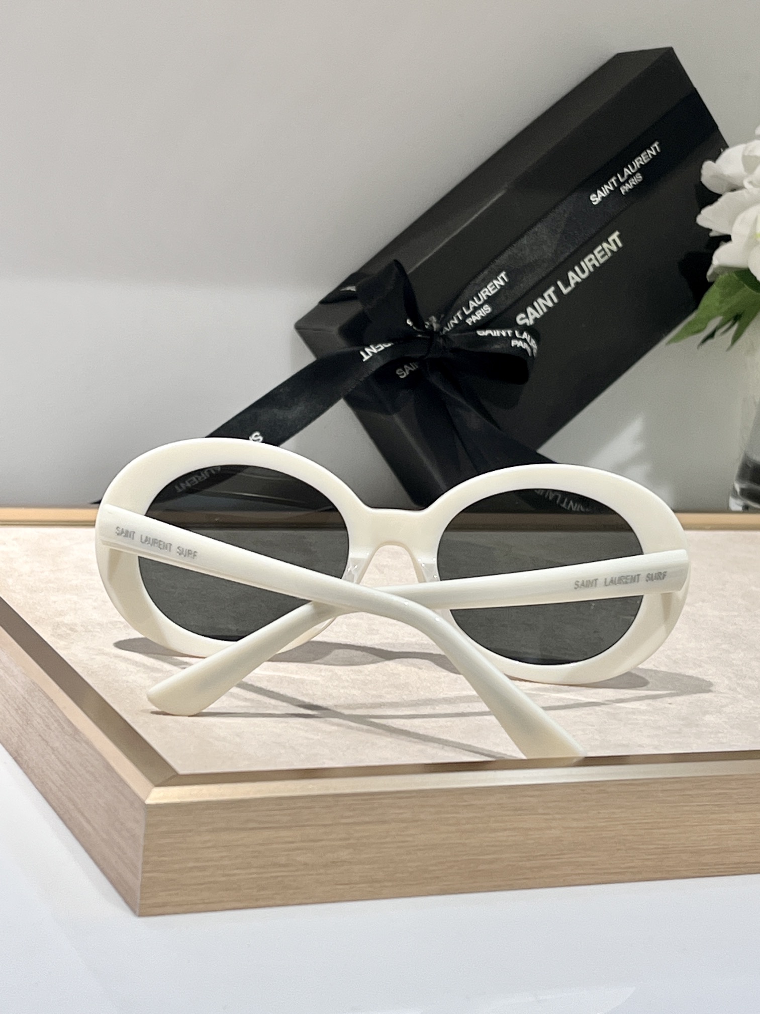  SAINT LAUREN*
YSL98
Size54口21-145
黑色 白色
