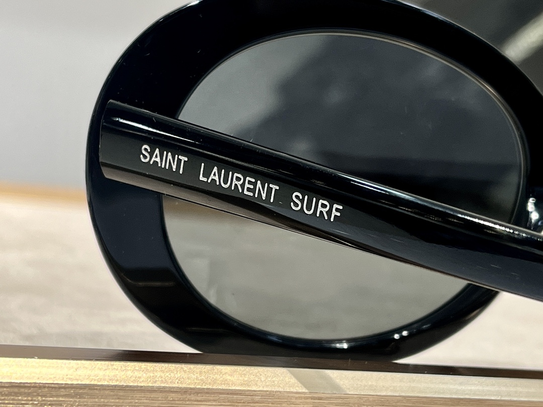  SAINT LAUREN*
YSL98
Size54口21-145
黑色 白色
