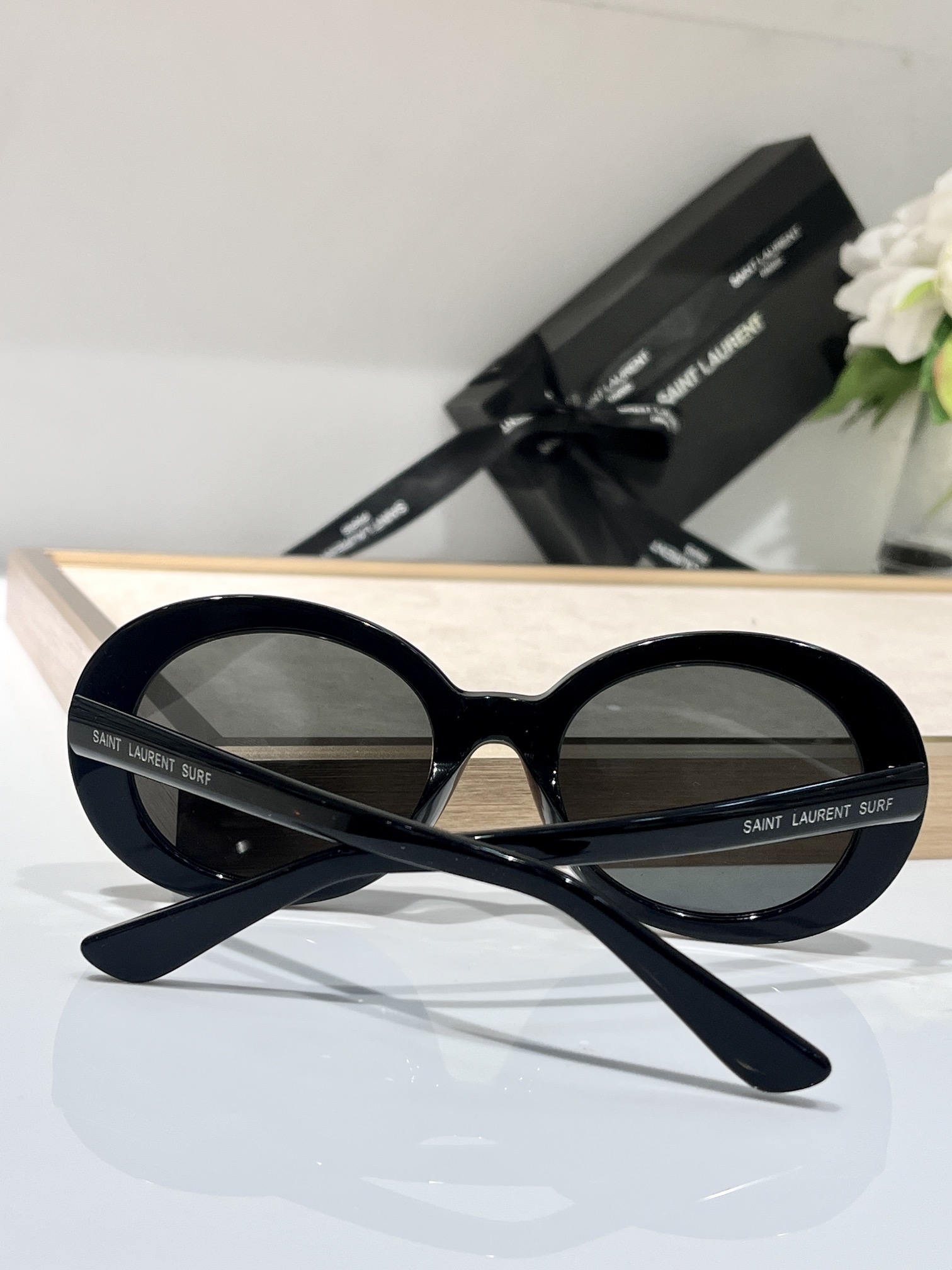 SAINT LAUREN*
YSL98
Size54口21-145
黑色 白色
