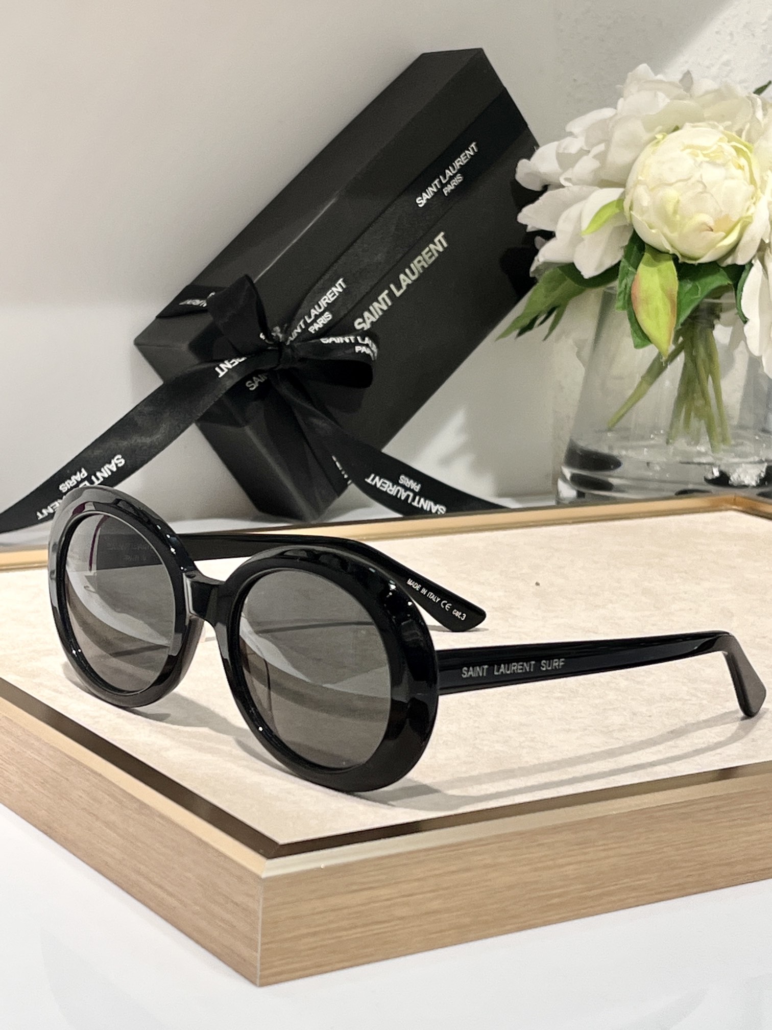  SAINT LAUREN*
YSL98
Size54口21-145
黑色 白色
