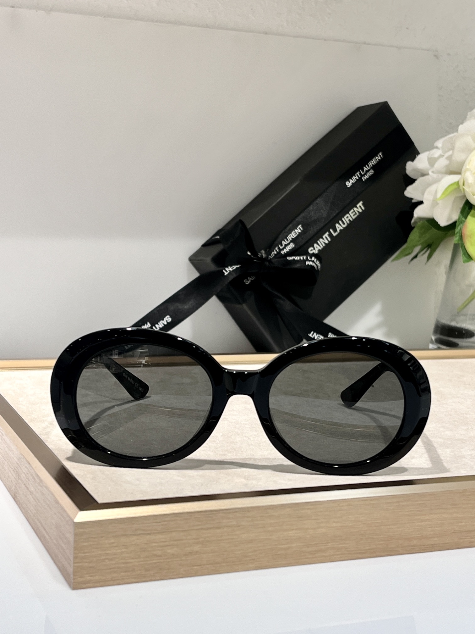  SAINT LAUREN*
YSL98
Size54口21-145
黑色 白色
