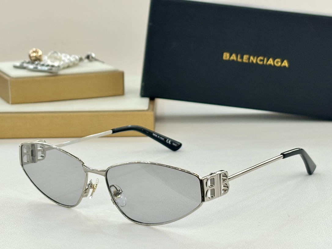 BALENCIAGABB0300size58-16-145