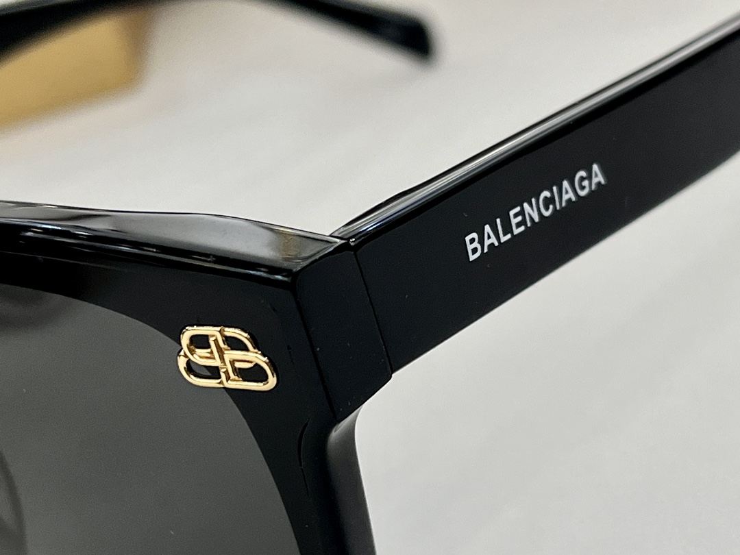 BALENCIAGABB0116size65-14-145