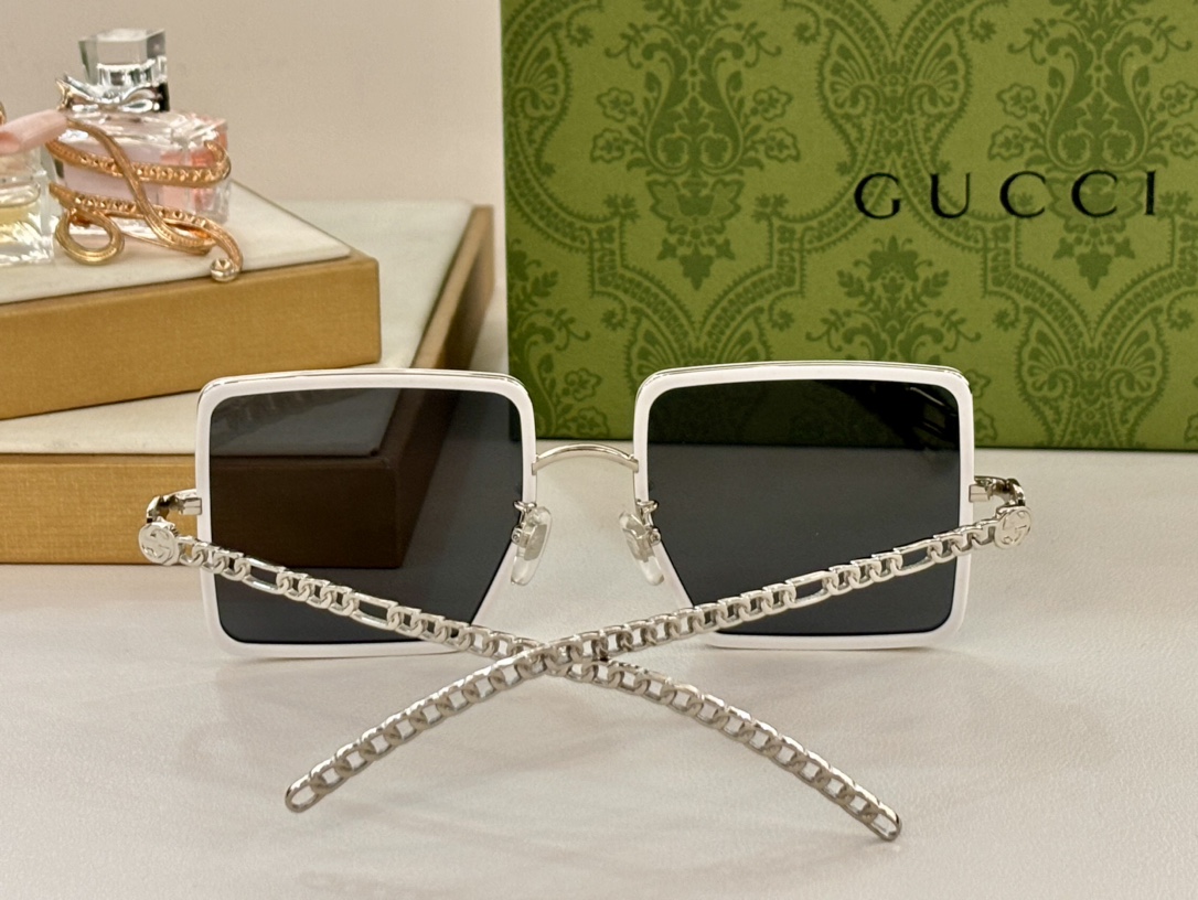 ￼  GUCCI 
MOD：0669S 
size：62-15-140
