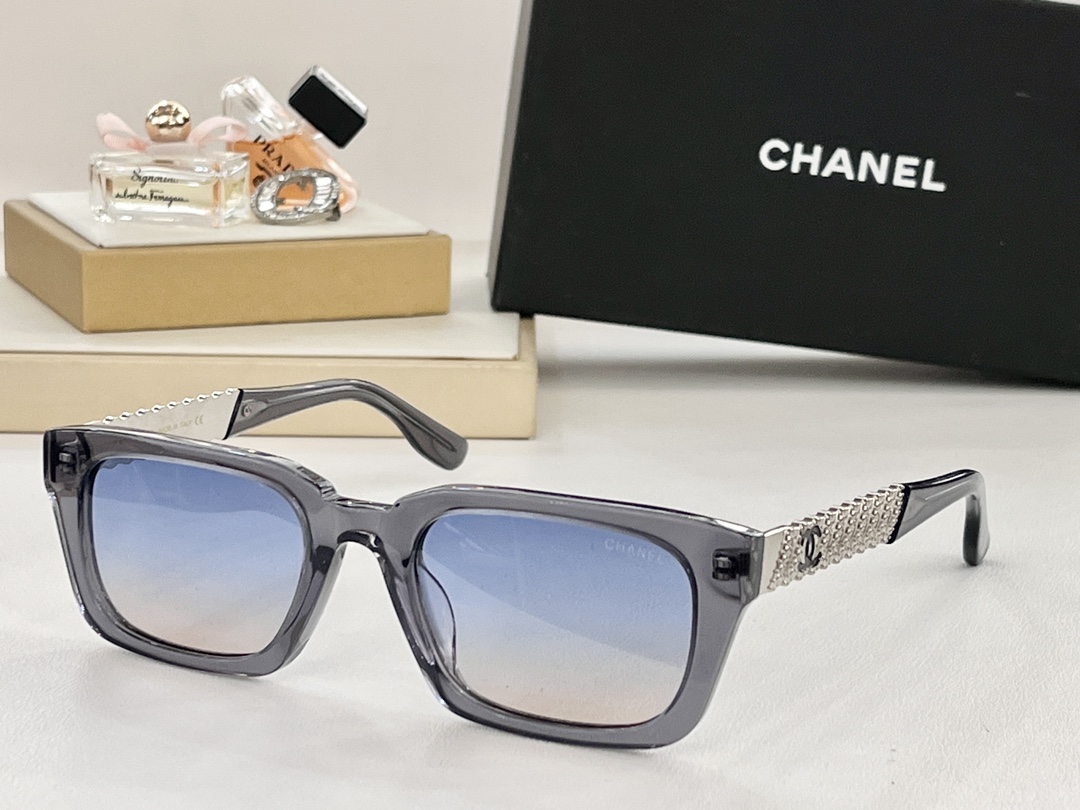  CHANEL 
CH8202
size：52-20-145

