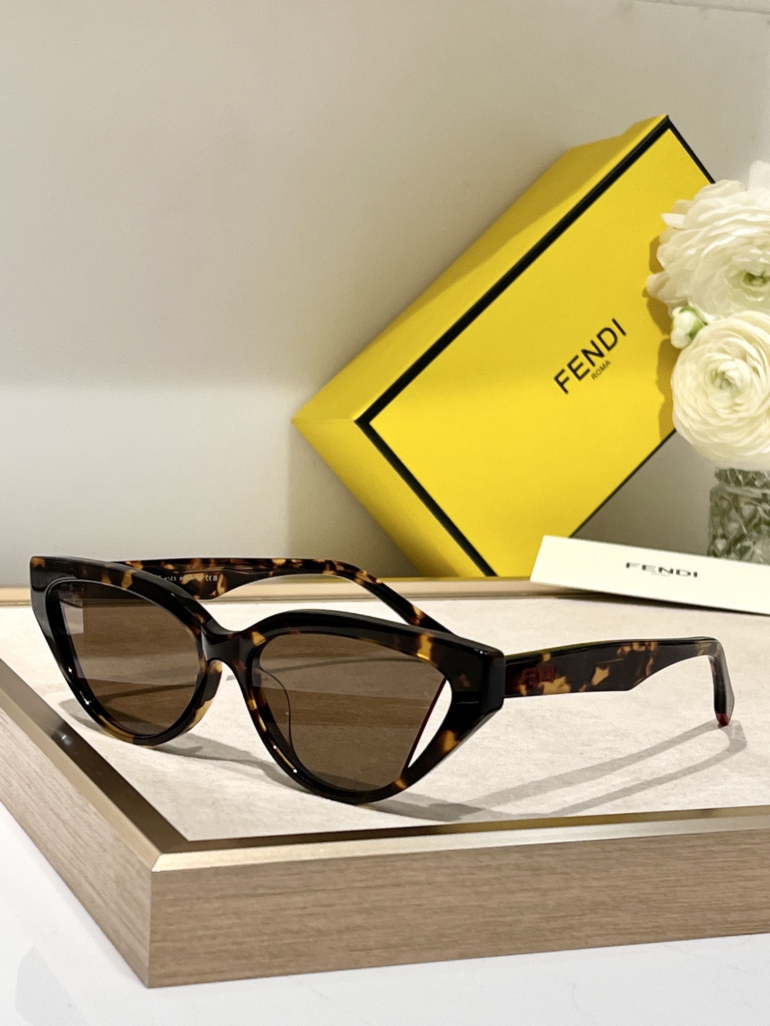 FENdi*MOD:FE40009ISIZE:56-16-145