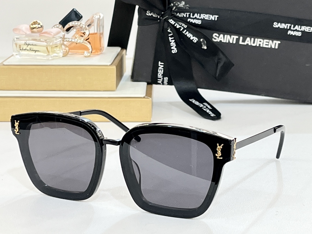 SaintLauren*ModSL321Size64-15-145