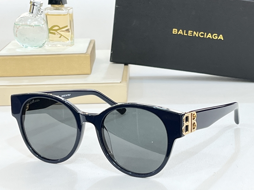 BALENCIAGMOD:BB0173OSize:51-19-145