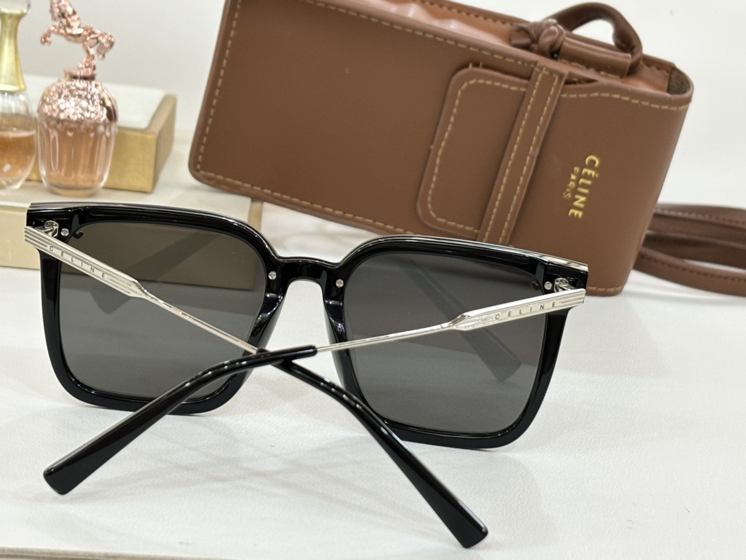 CELINE！型号CL40550FSIZE65-14-145.