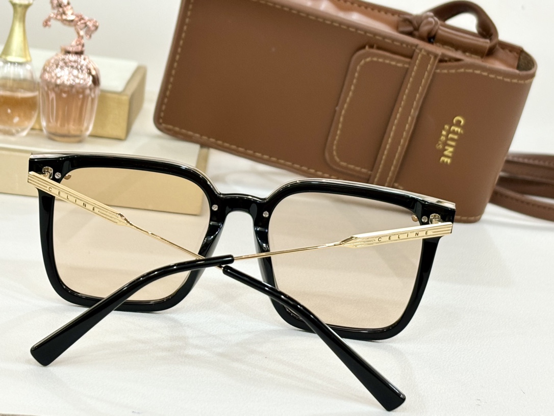 CELINE！型号CL40550FSIZE65-14-145.