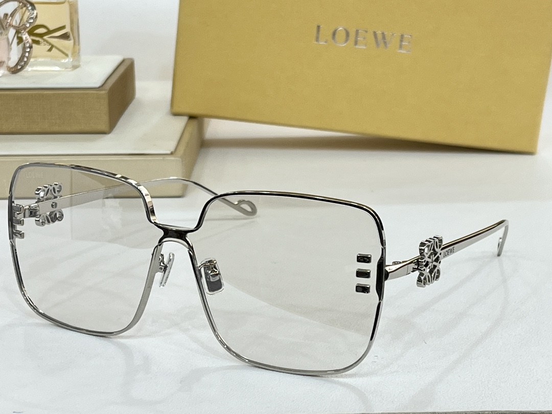 LoeweModLW40024USize62-15-140