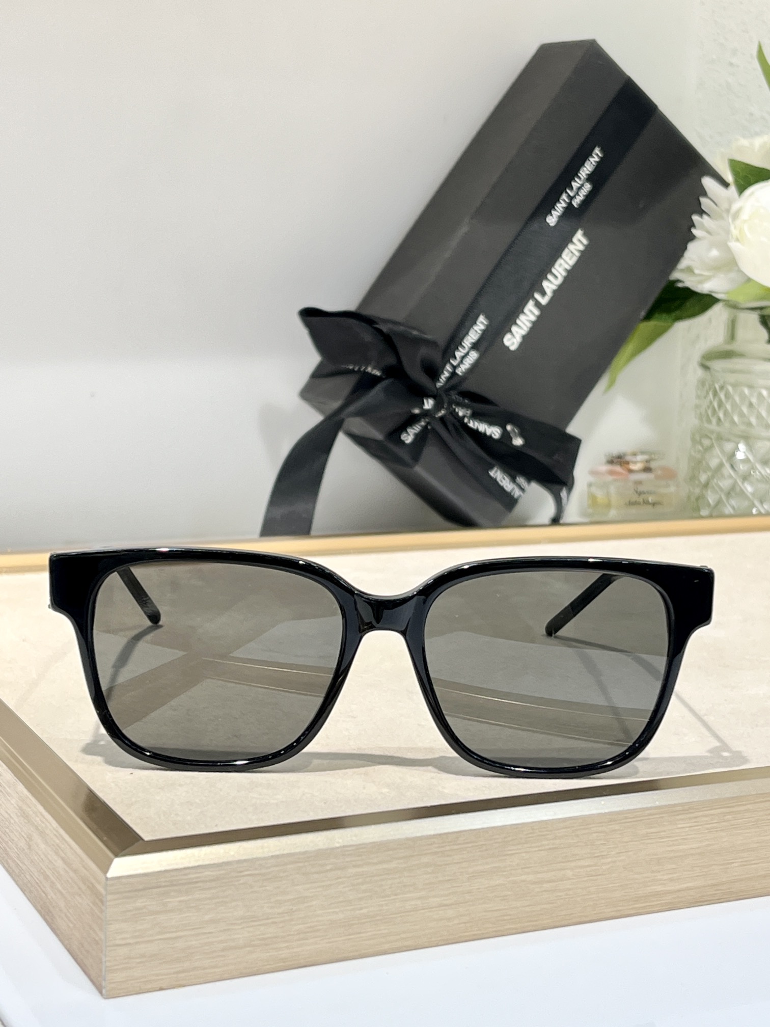  SAINT LAURENT
MOD：SLM480 
SIZE54-17-145✔️
