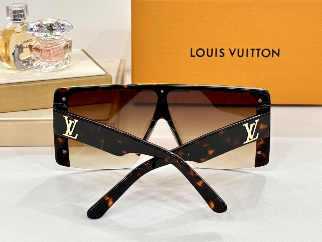 LOUI*VUITTON*1560连体镜️