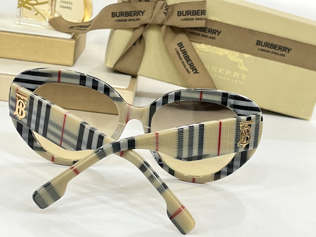 BURBERRY*Mod:BE4298Size:54口18-145