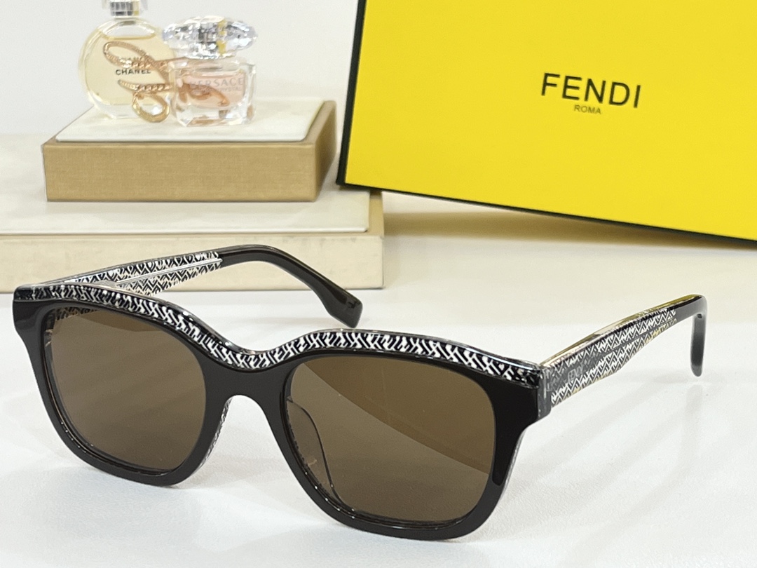 Fend*ModFE40077ISize53-22-145双色搭配更出彩