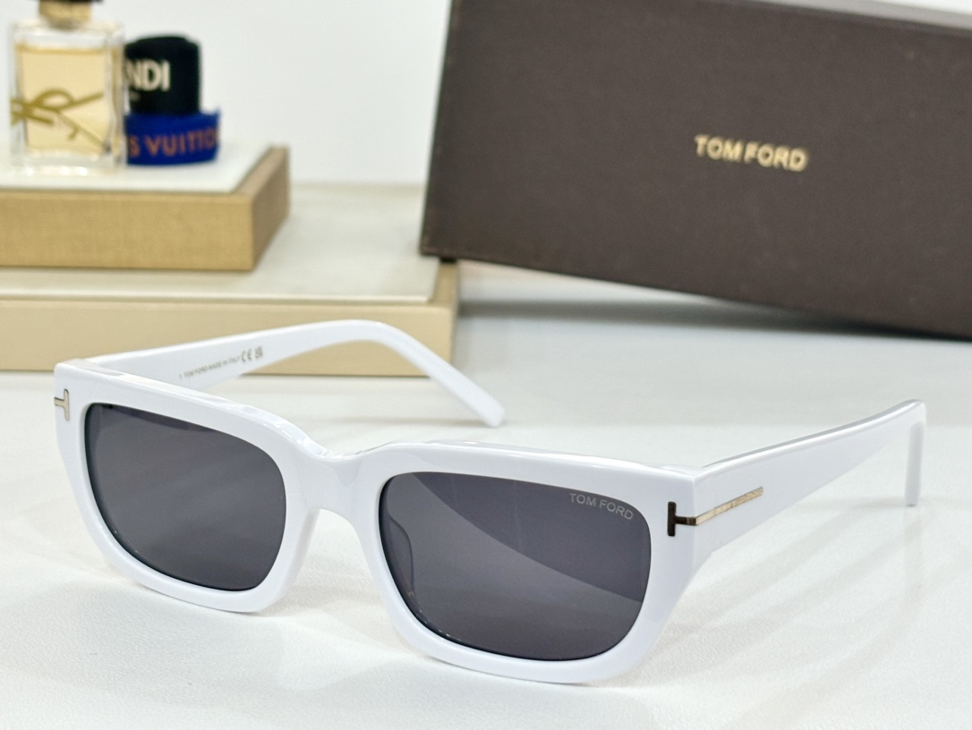 TOMFORDFT1075Size:54-19-140