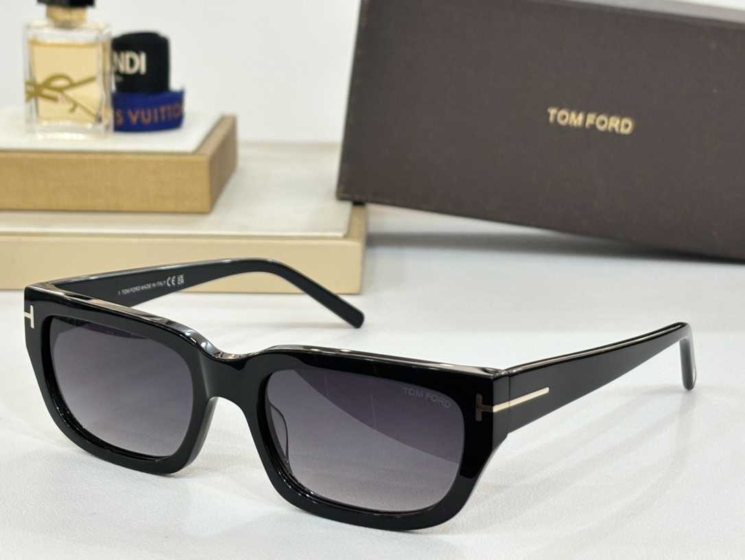 TOMFORDFT1075Size:54-19-140