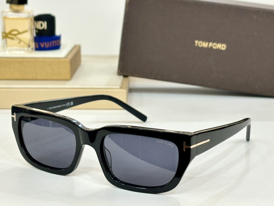 TOMFORDFT1075Size:54-19-140