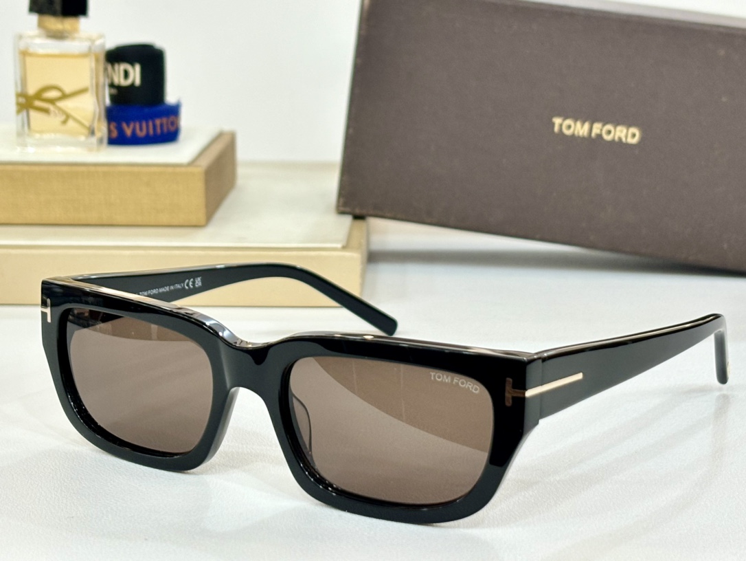 TOMFORDFT1075Size:54-19-140