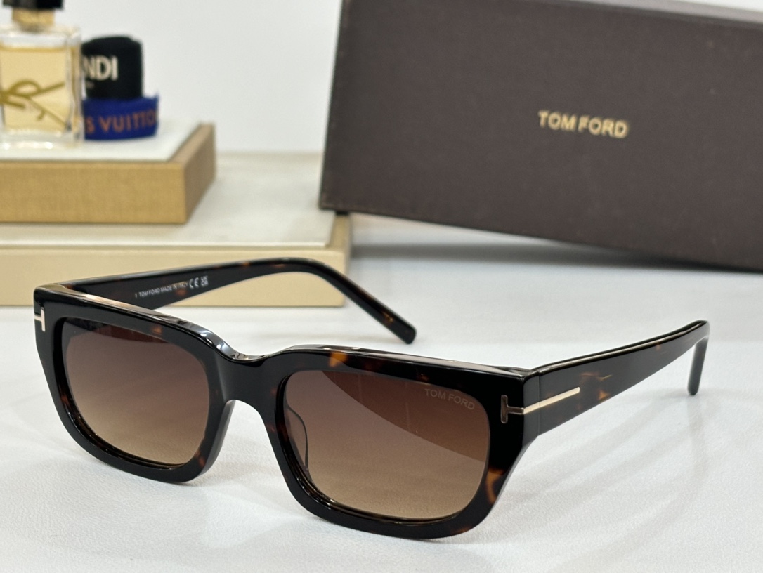 TOMFORDFT1075Size:54-19-140