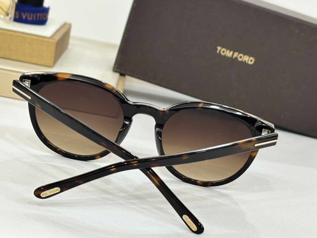 TOMFORDFT1052Size:55-22-140