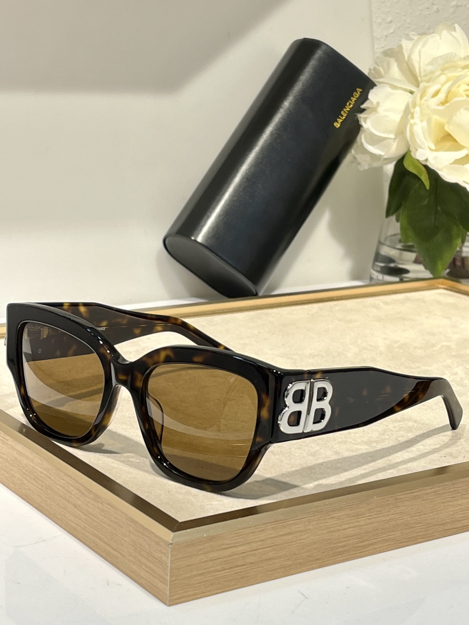  BALENCIAG*
MODEL：BB0323S
SIZE：55口19-135
