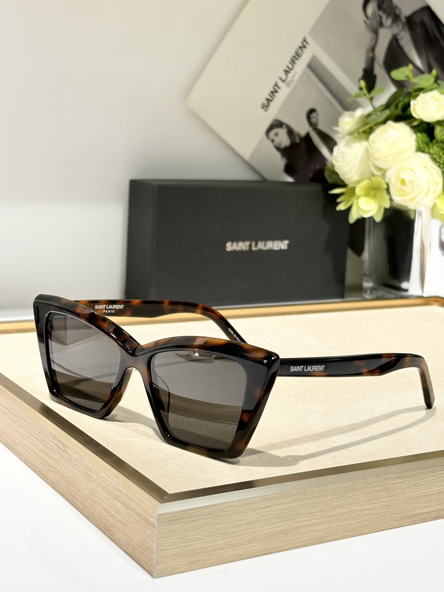 Yves Saint Laurent Gafas de sol