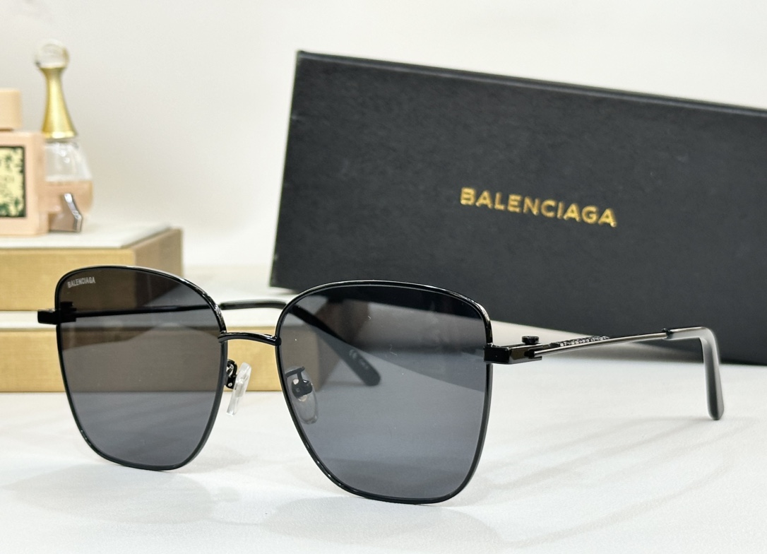 BALENCIAG*巴黎*世家MODELBB0165SASIZE:57口17-145