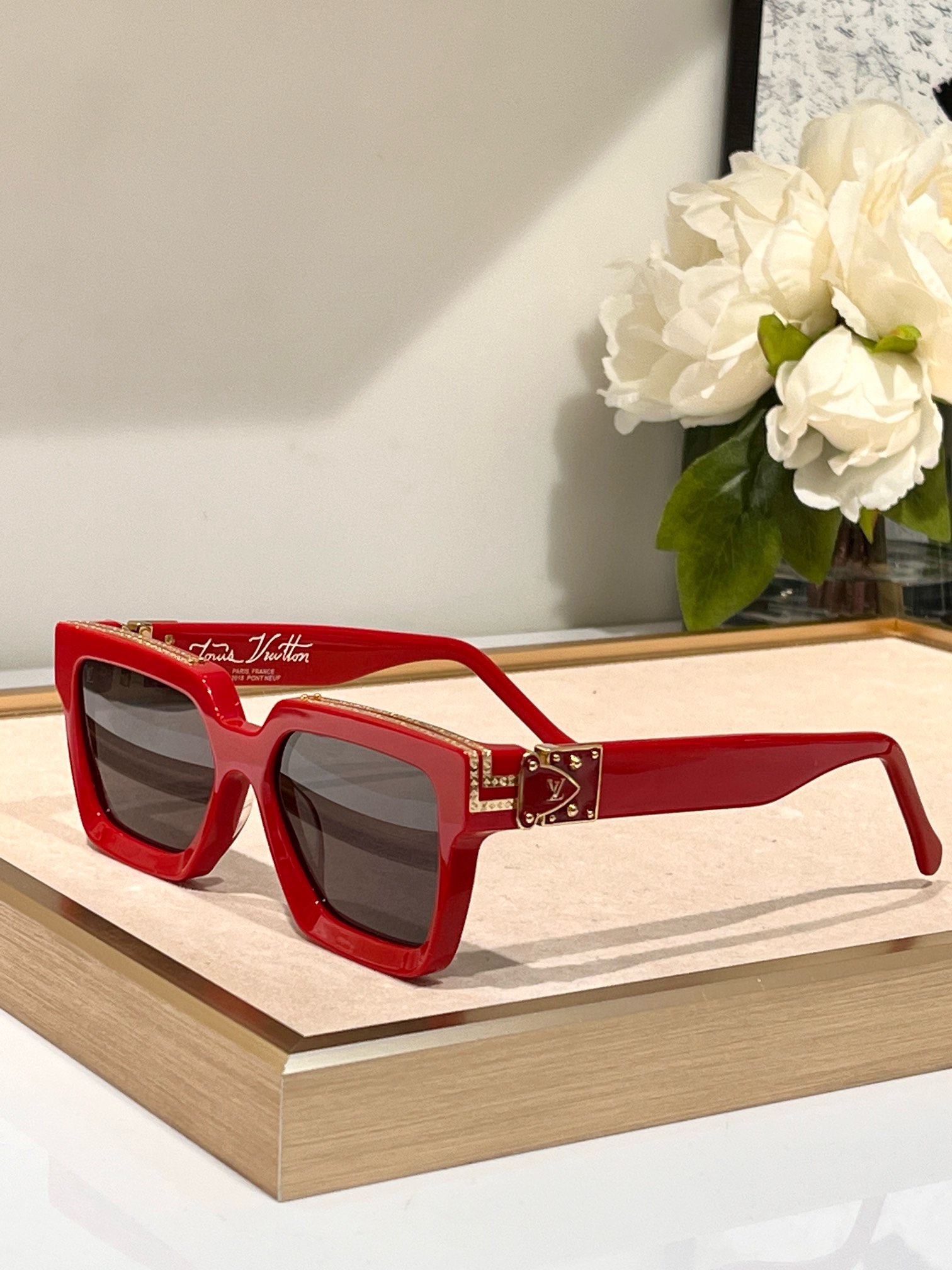  24/25 Add new colors
TOP QUALITY 
LV96006 Millionai