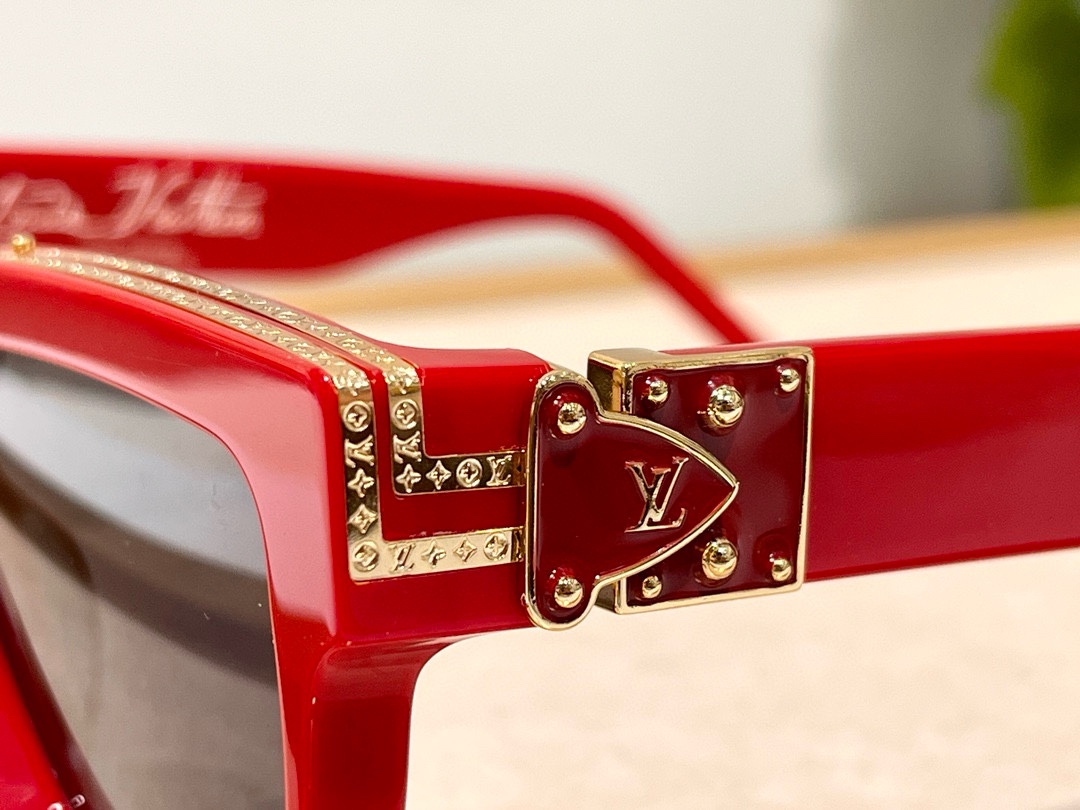  24/25 Add new colors
TOP QUALITY 
LV96006 Millionai