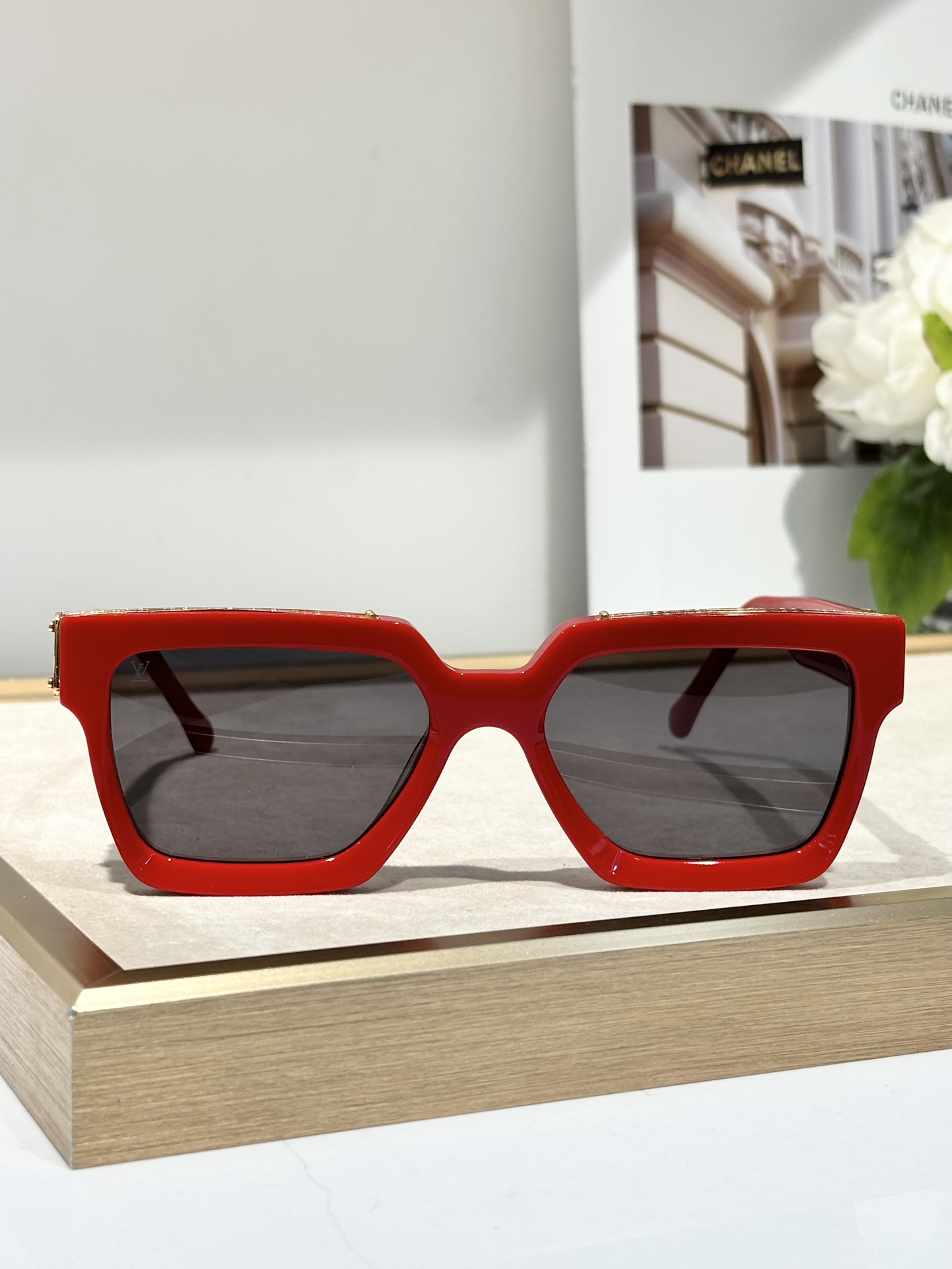  24/25 Add new colors
TOP QUALITY 
LV96006 Millionai