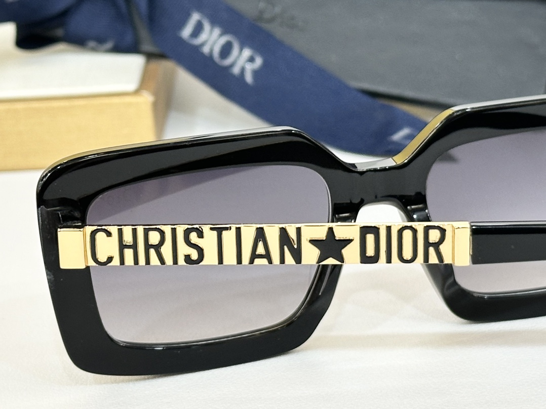 DIOR*MODEL:CD1122SIZE53口19-147