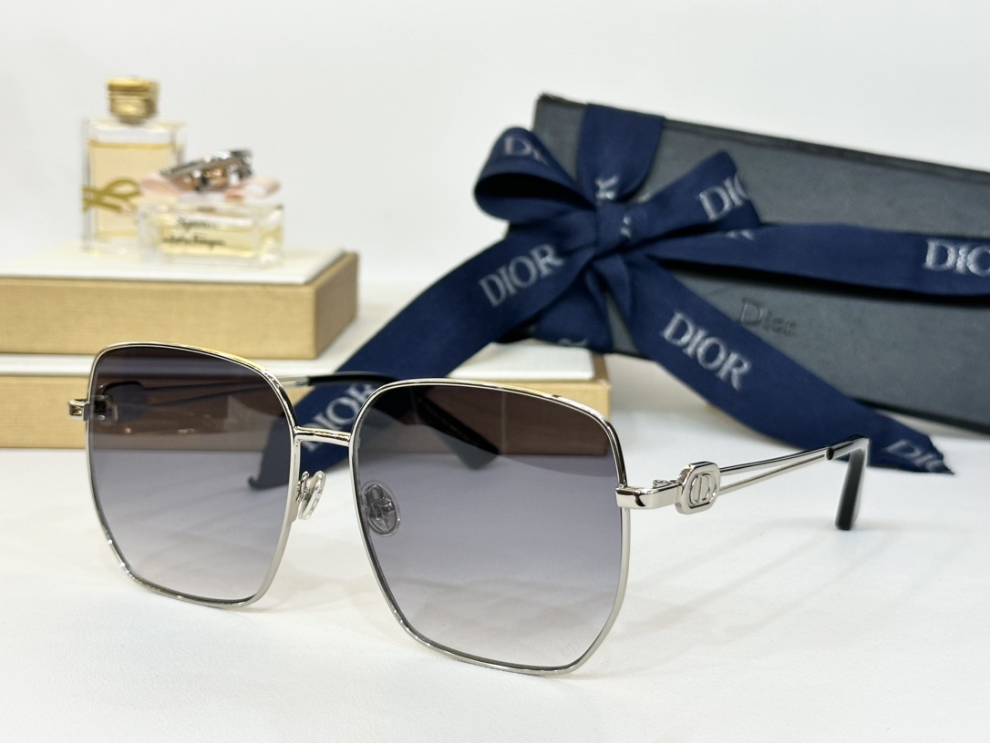 DIOR*MODEL:4451SIZE57口15-142