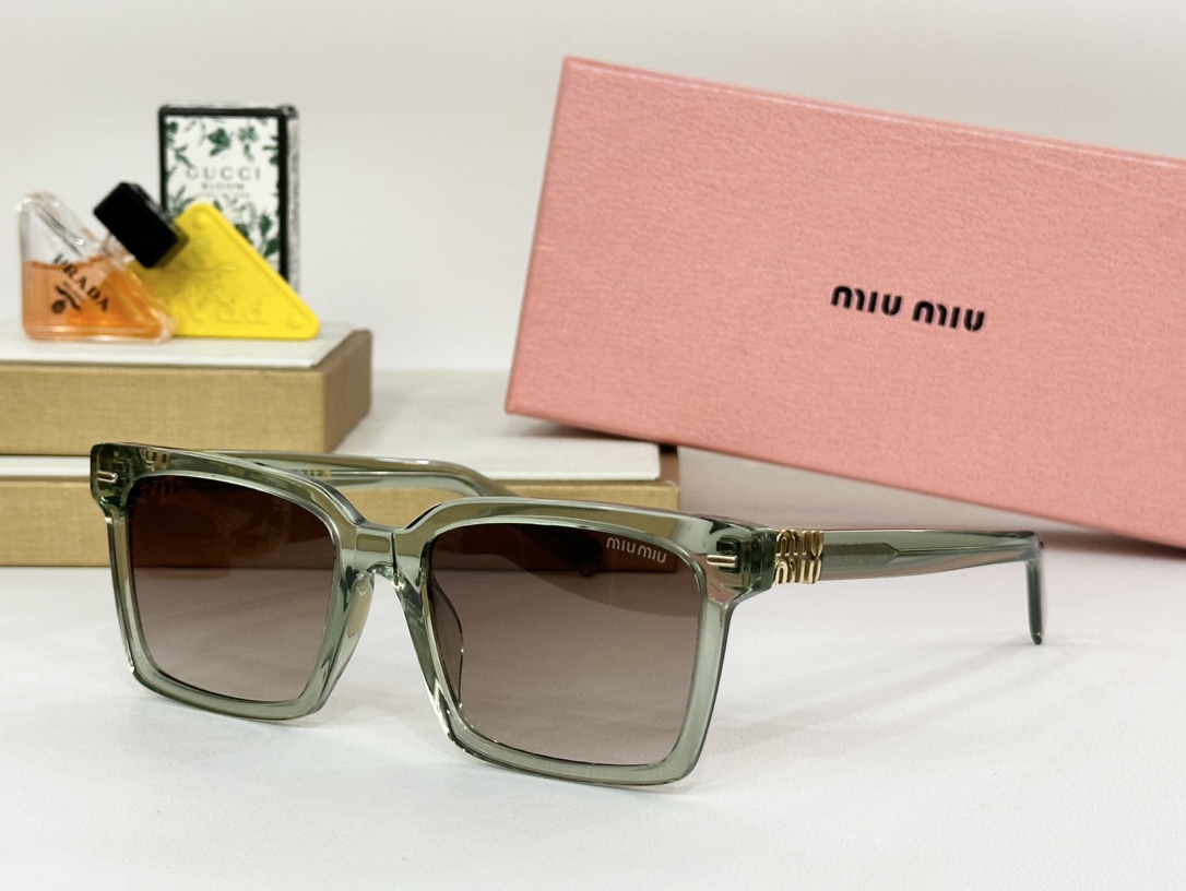 MIUMIUMod:OMU13ZSSize:55口18-145