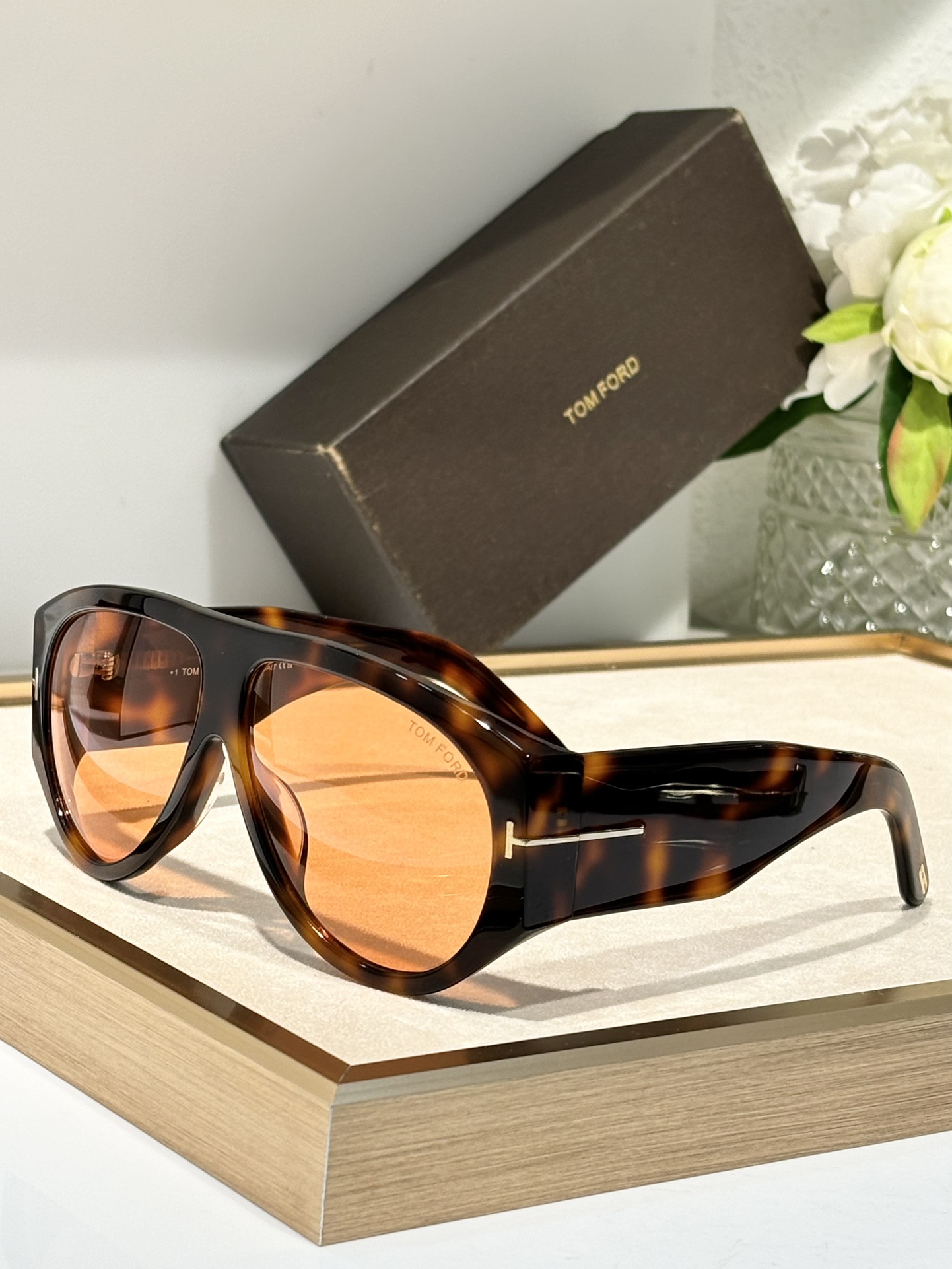  TTom Ford
Mod：TF1044
Size：60-12-140
over size🆒
